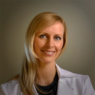 PETRA SCHOLLMAYER<br>dr.med., FEBO<br>specialistka oftalmologije<br>kirurginja